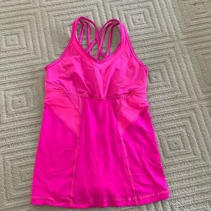 Lululemon workout top